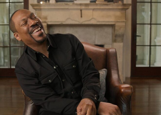 Potret Penjilat Eddie Murphy Terlalu Mengucapkan Selamat Untuk Menjadi Menarik